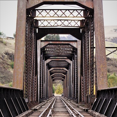 I don't think I've ever seen a bad pic of Spalding RR bridge....so east to shoot and so beautiful!  What year was it built?  Taken October 23, 2022 by Jessie Spears